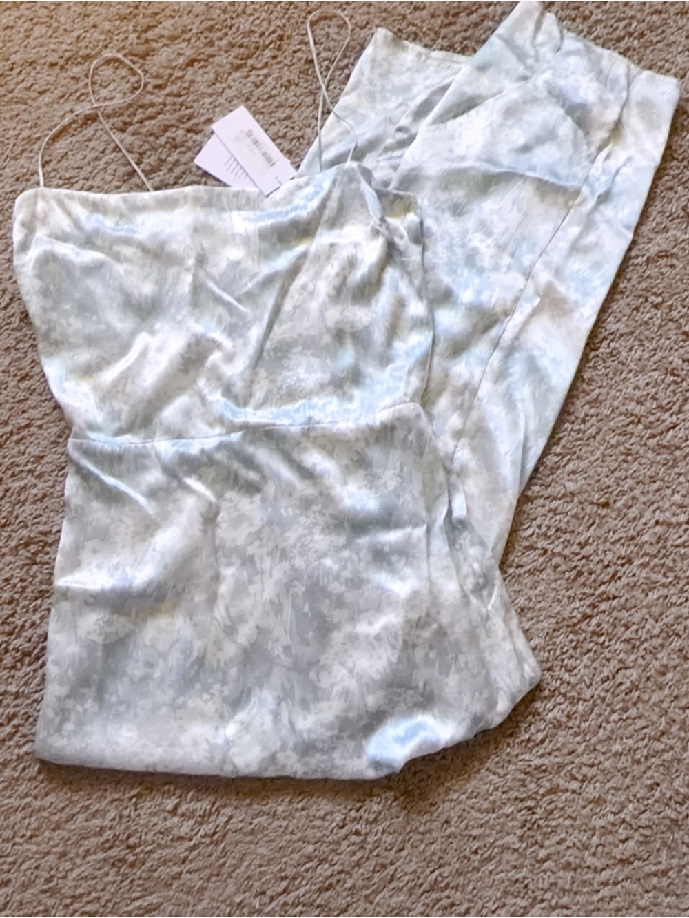 NWT Reformation Frankie Silk Dress Sz 10 - Picture 2 of 6
